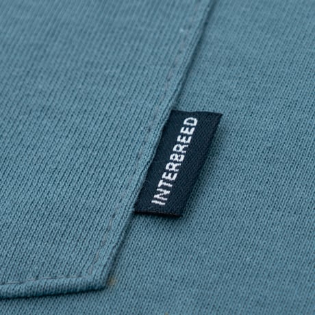 INTERBREED LUCKY POCKET TEE - SLATE