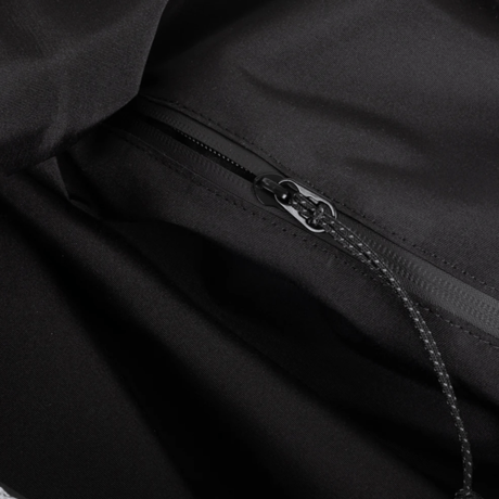 DIME GRADIENT MESSENGER BAG - BLACK