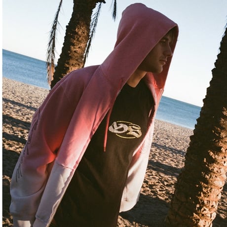 YARDSALE OMBRE HOOD - PINK