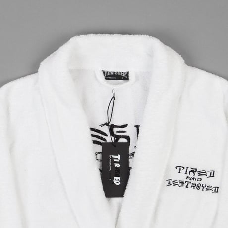 TIRED X THRASHER T&D BATH ROBE - WHITE