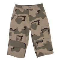 INTERBREED CROPPED CAMOUFLAGE SHORTS - DESERT CAMO