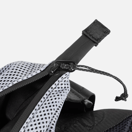 DIME GRADIENT MESSENGER BAG - BLACK
