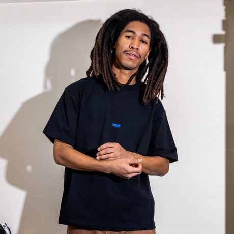 INTERBREED SUITE ROOM TEE - BLACK