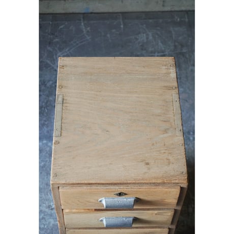 引き出し棚 Drawer