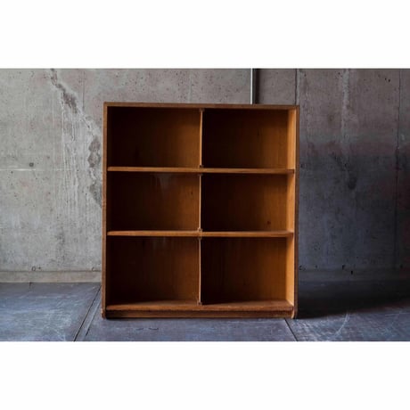 図書館の棚