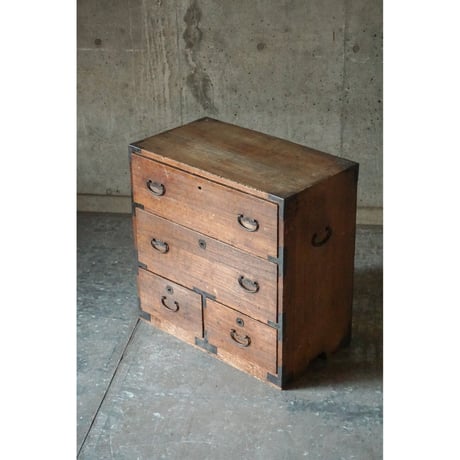 引き出し棚　Drawer