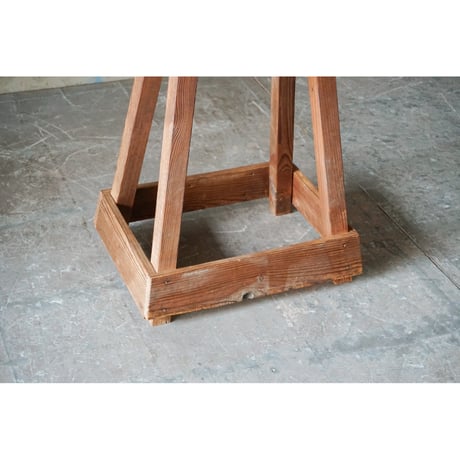 台 Wooden stand