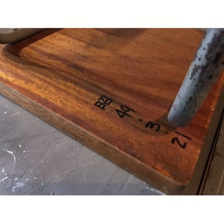 鉄脚台