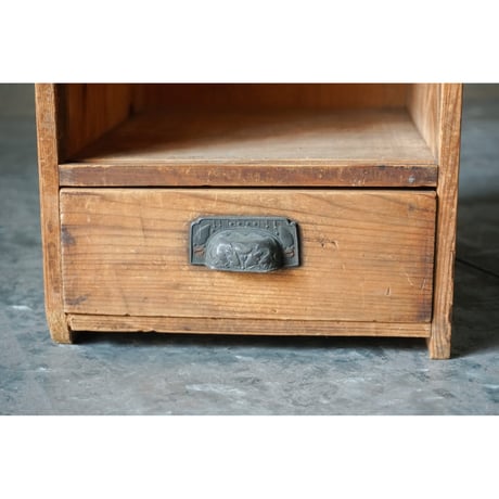 収納棚　Wooden shelf