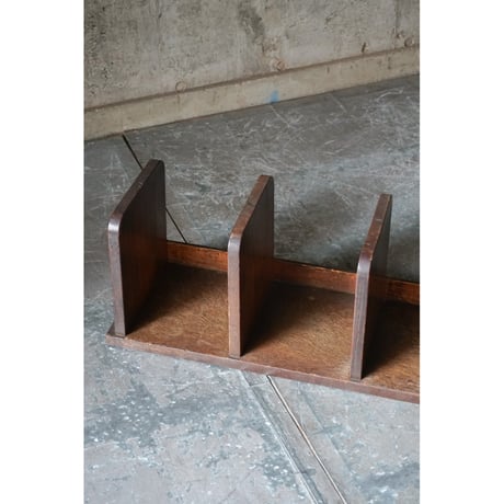 本立て Book stand
