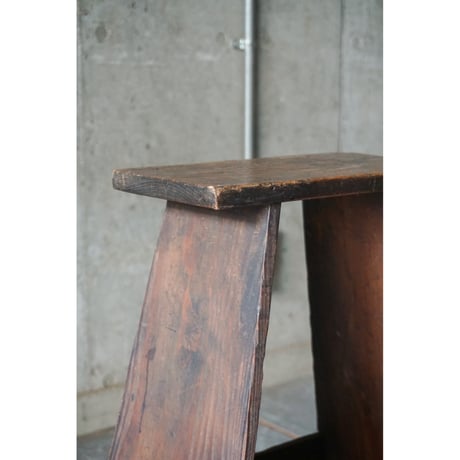 台　Wooden stand