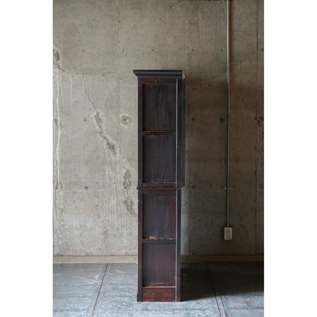 ガラス戸棚