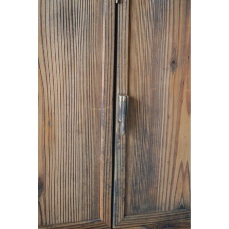 戸棚 Wooden shelf