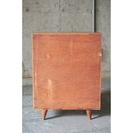 サイドチェスト　Side chest