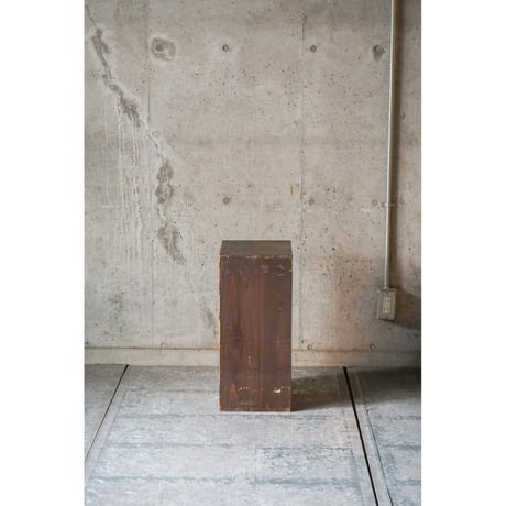 収納戸棚　Wooden shelf
