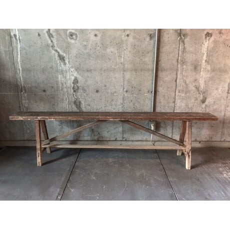 ベンチ