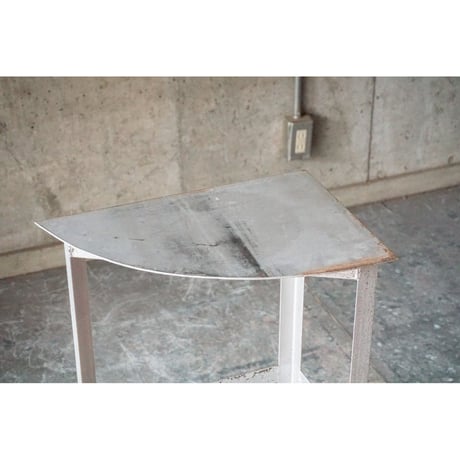飾り台 Iron stand