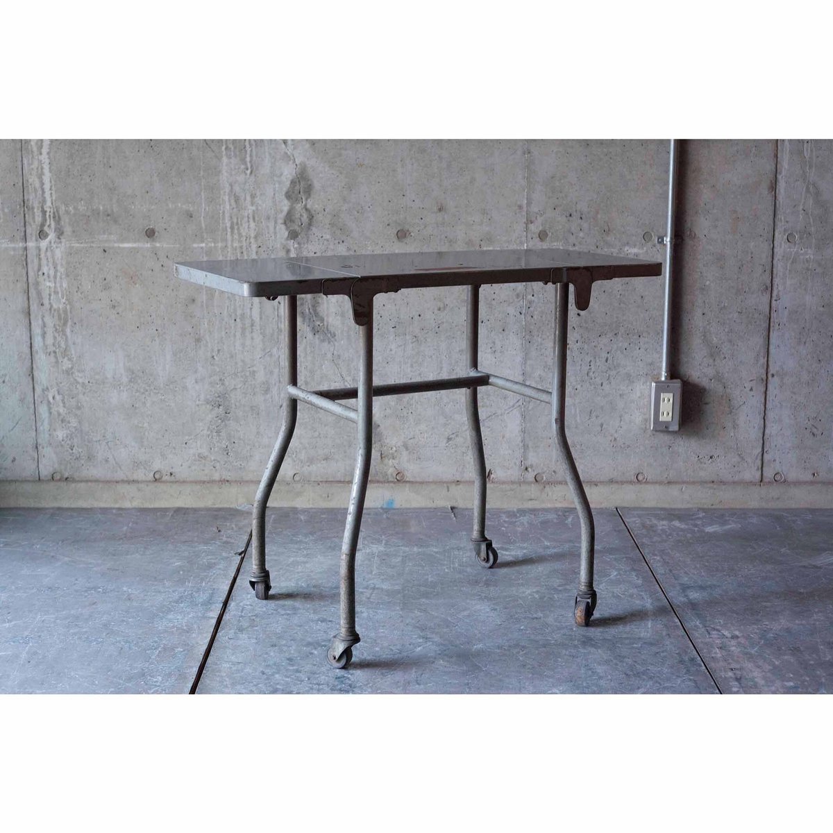 タイプライターデスク | SOWGEN アスプルンド ESSEN タイプライターデスク