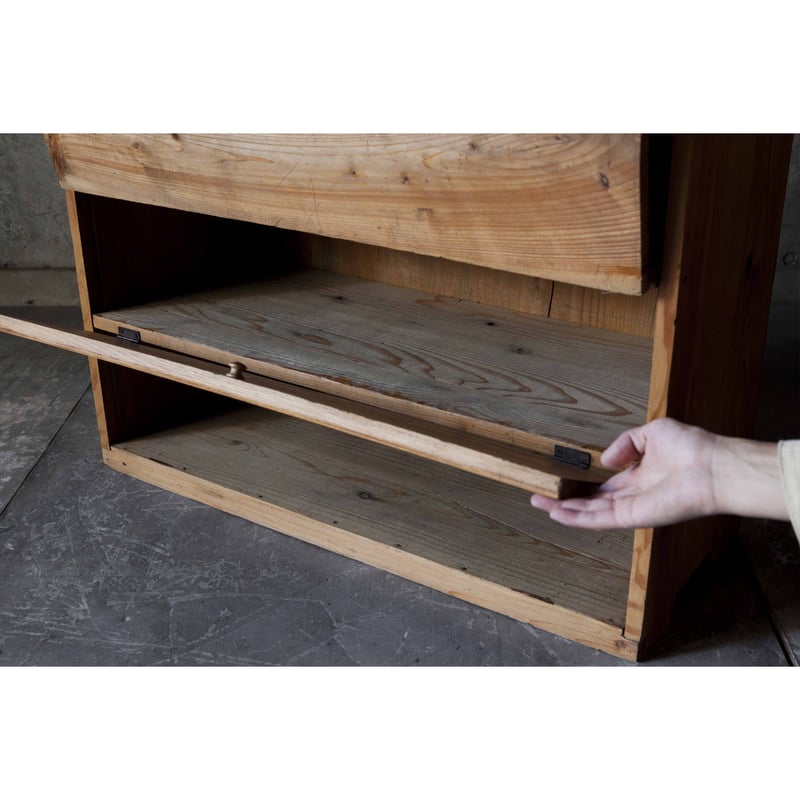 バタバタ飾り棚 Amazon.co.jp: 不二貿易 ラック付きデスク 左右付け替え可能棚