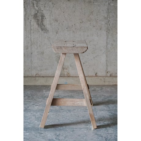 鞍掛 スツール　Wooden stand