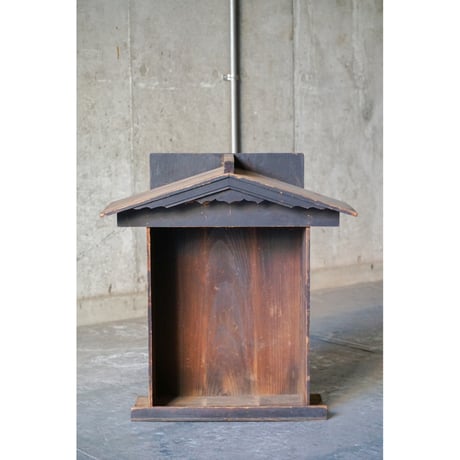 厨子　Wooden object