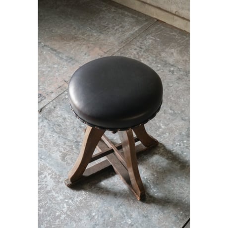回転スツール　Stool