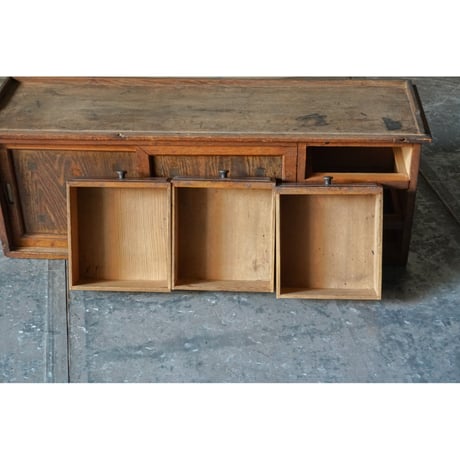 収納棚 Wooden shelf
