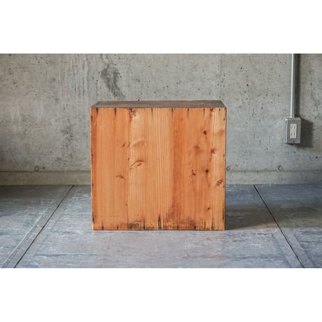戸棚 Cupboard