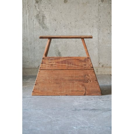 台 Wooden stand