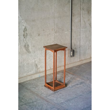 花台　Wooden stand