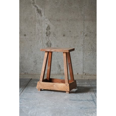 台 Wooden stand