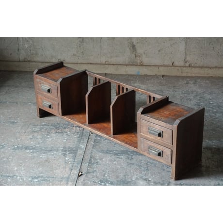 本立て　Book stand