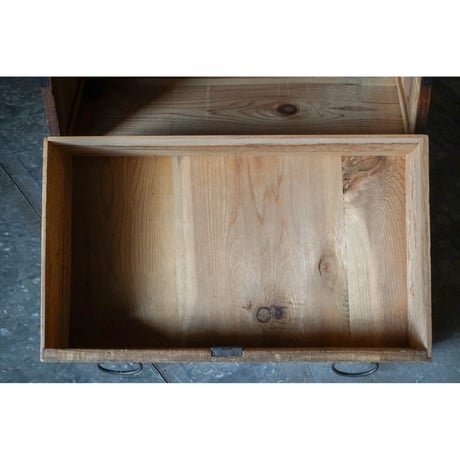 引き出し棚　Drawer