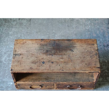 収納棚 Wooden shelf