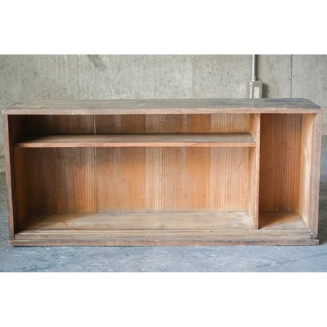 戸棚　Wooden shelf