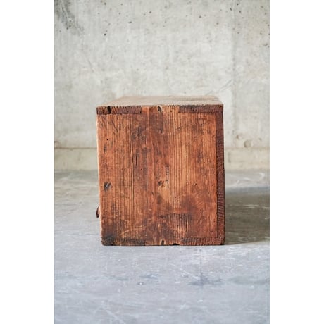 収納棚 Wooden shelf