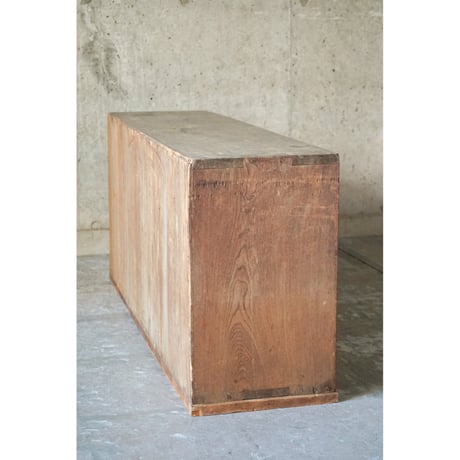 戸棚　Wooden shelf