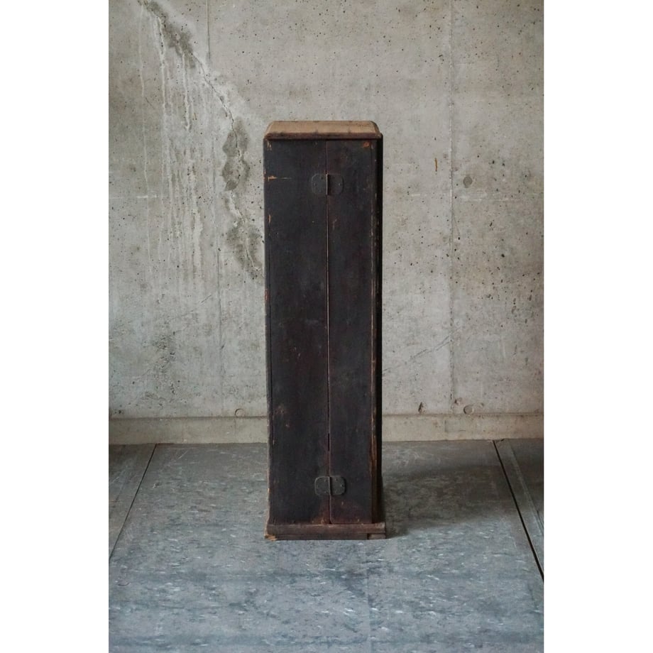 689974bfe8c4f842fe8adb03