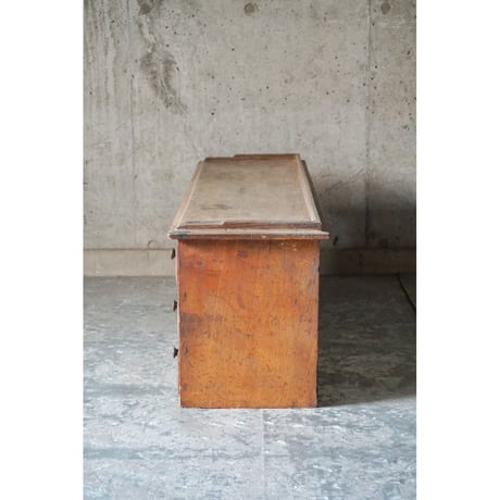 収納棚 Wooden shelf