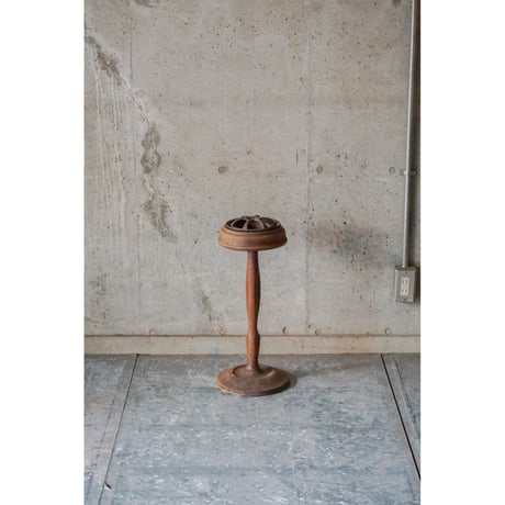 スタンド灰皿　Standing ashtray