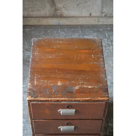 引き出し棚 Drawer