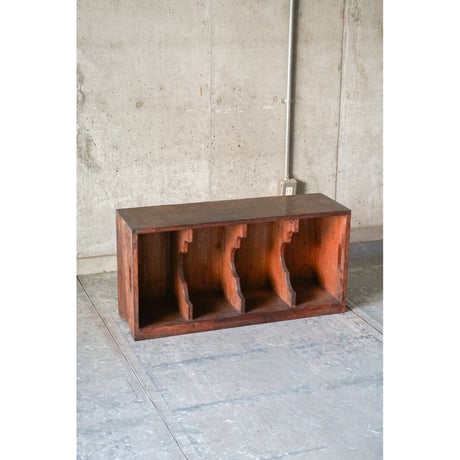 棚　Wooden shelf