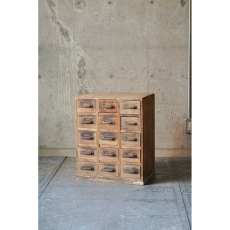 引き出し棚 Drawer