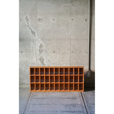 陳列棚　Display shelf