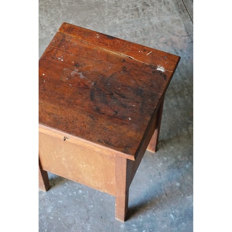 Denmark 収納付きスツール　Stool