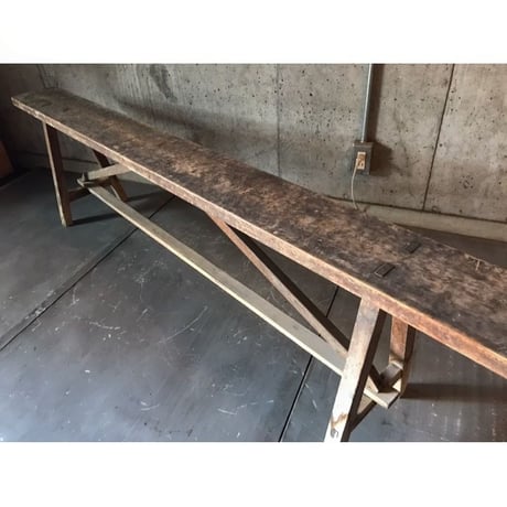 ベンチ
