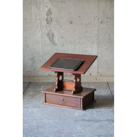 書見台 Wooden stand