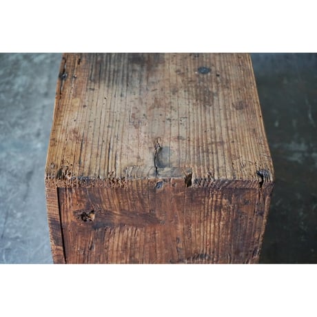 収納棚 Wooden shelf