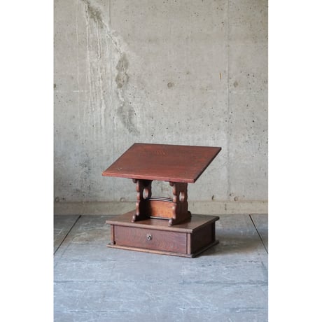 書見台 Wooden stand