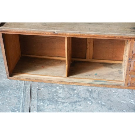 収納棚 Wooden shelf